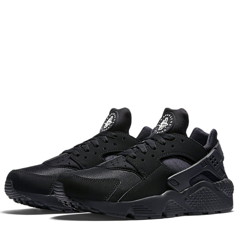 huarache nere con suola bianca