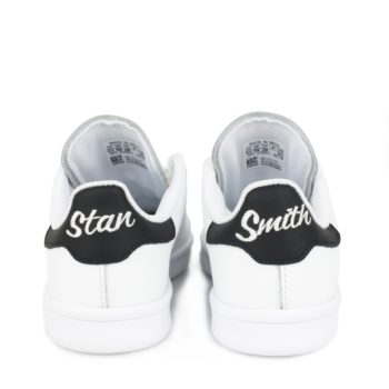 stan smith con scritta