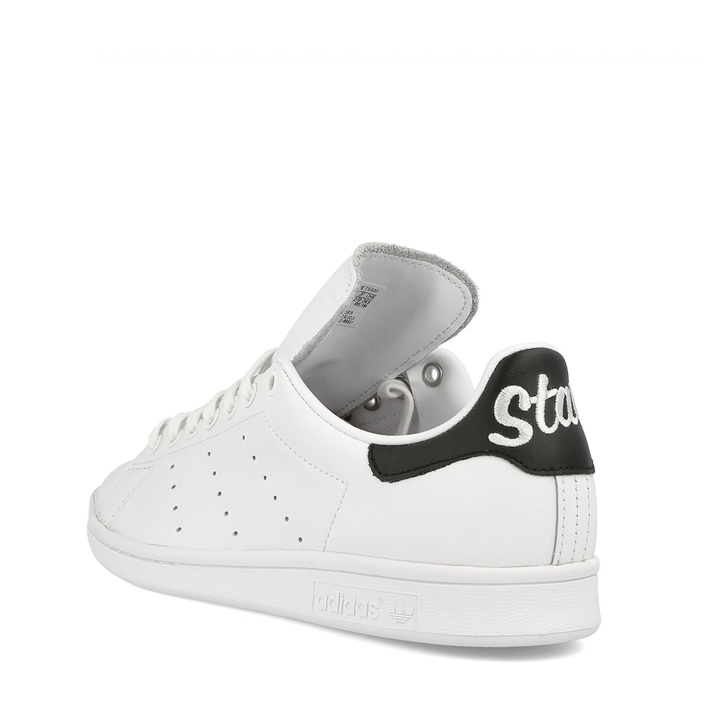 stan smith con scritta